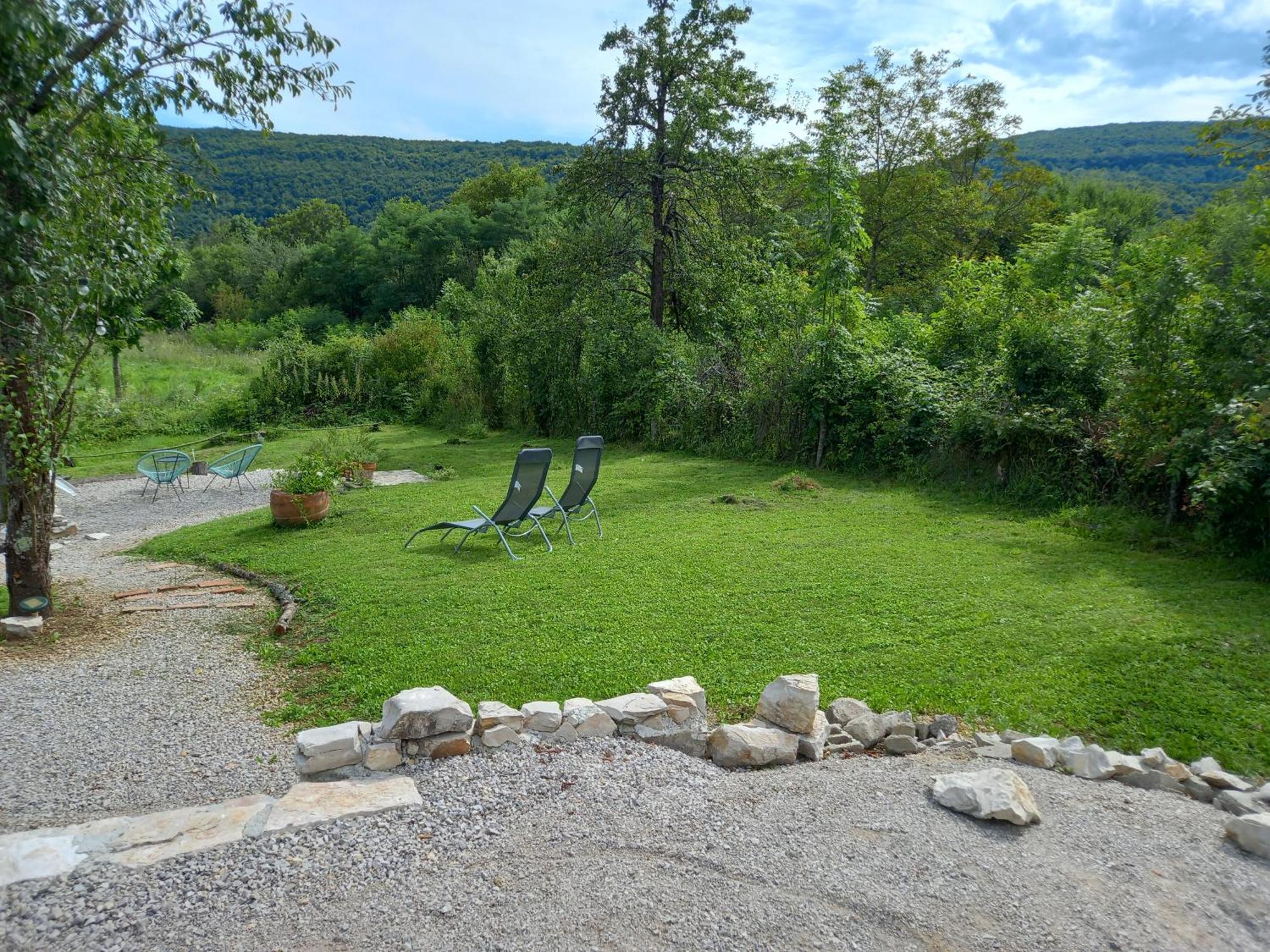 Plitvice Valley Apartments Licko Petrovo Selo Zimmer foto
